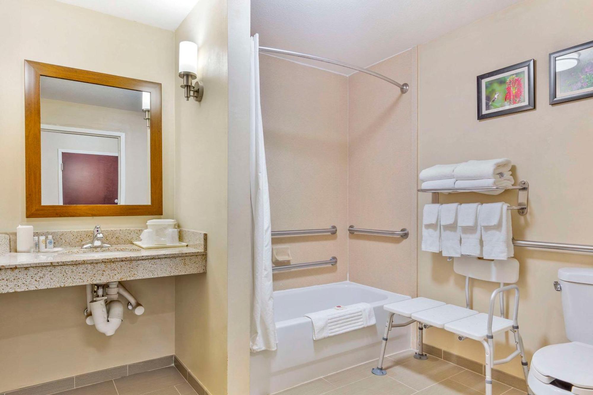 Comfort Suites Wilson - I - 95 Eksteriør billede
