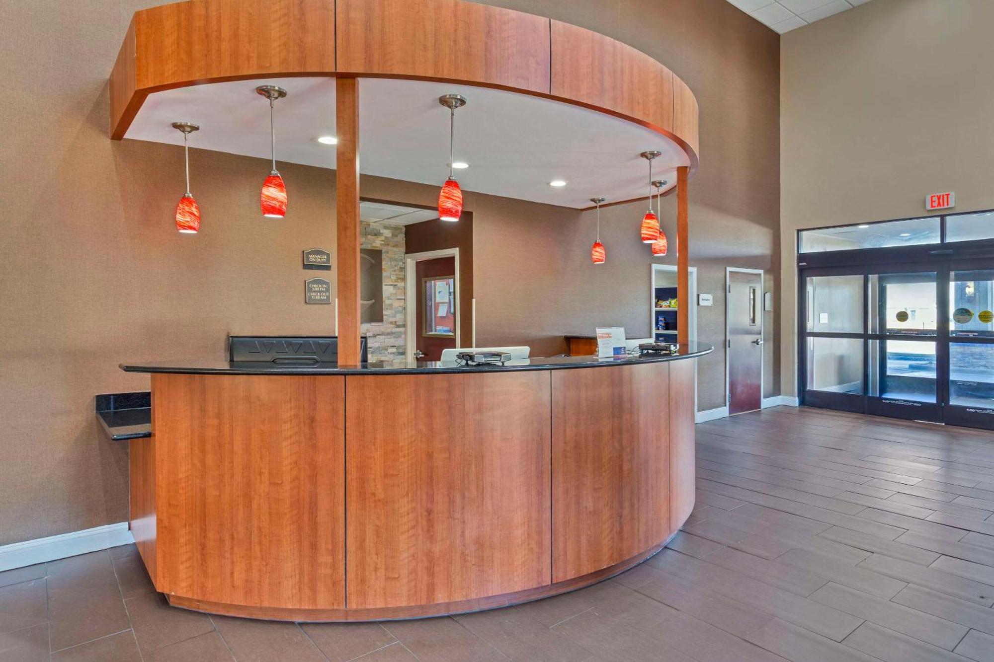 Comfort Suites Wilson - I - 95 Eksteriør billede