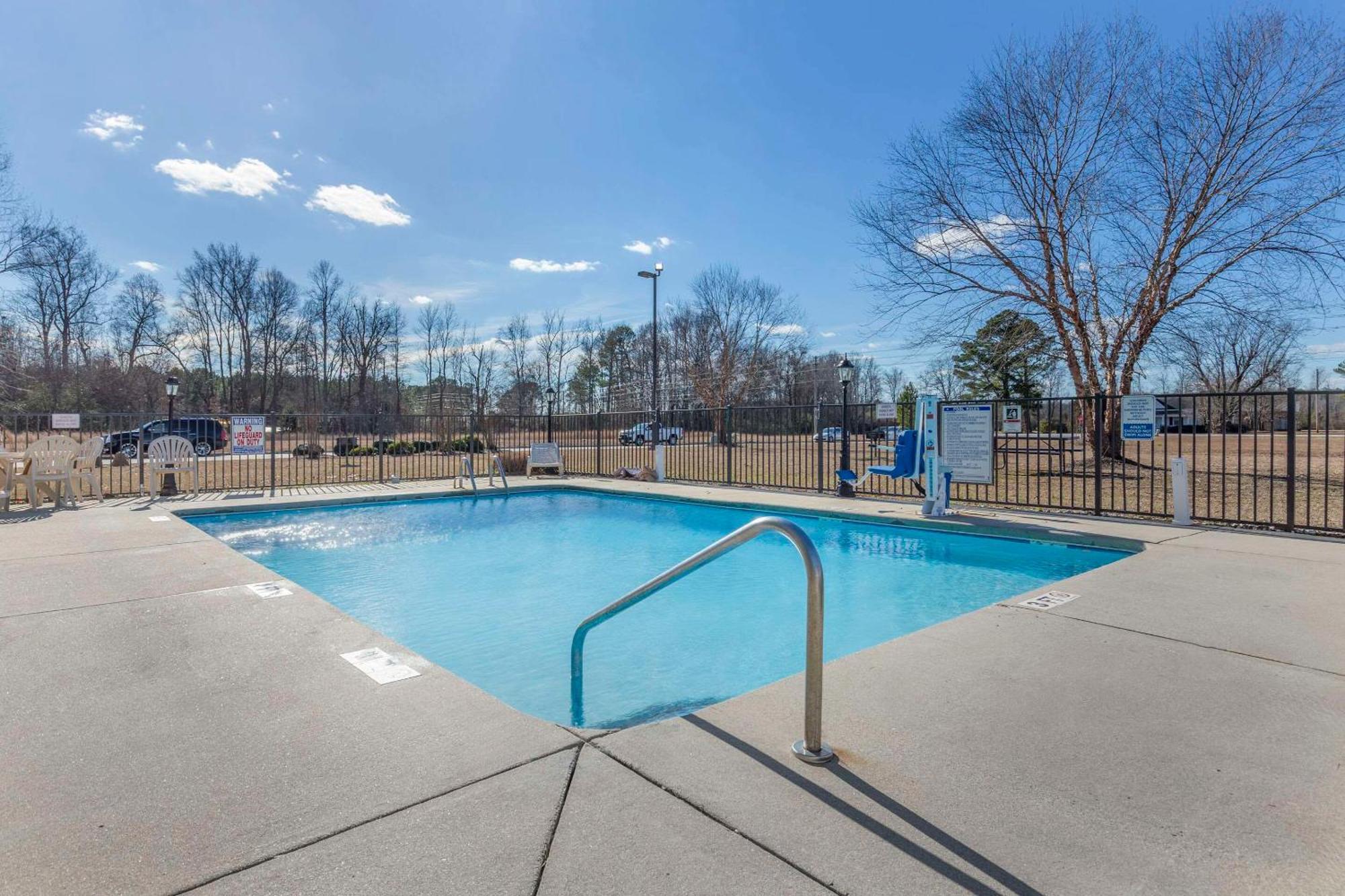 Comfort Suites Wilson - I - 95 Eksteriør billede