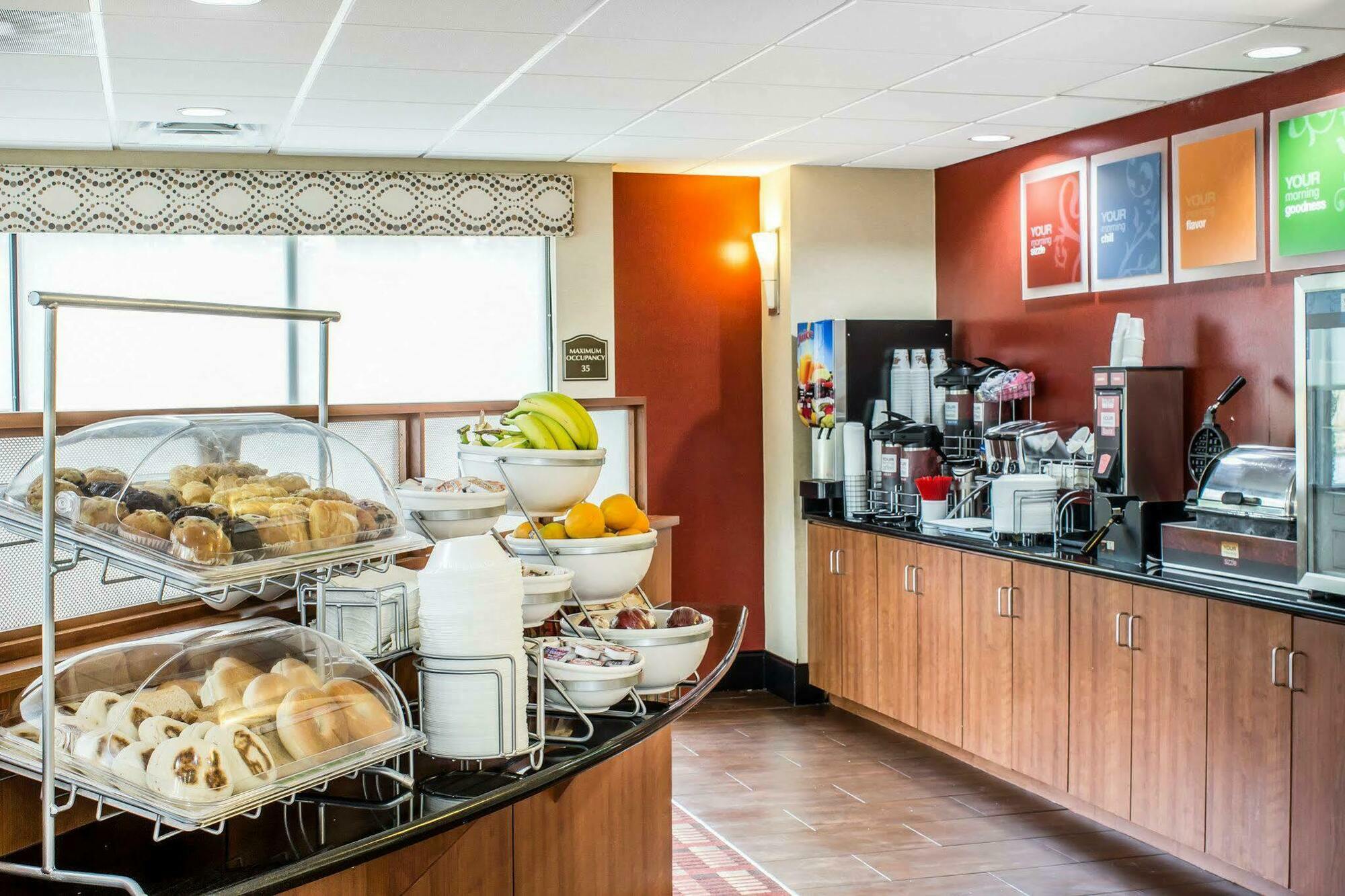 Comfort Suites Wilson - I - 95 Eksteriør billede