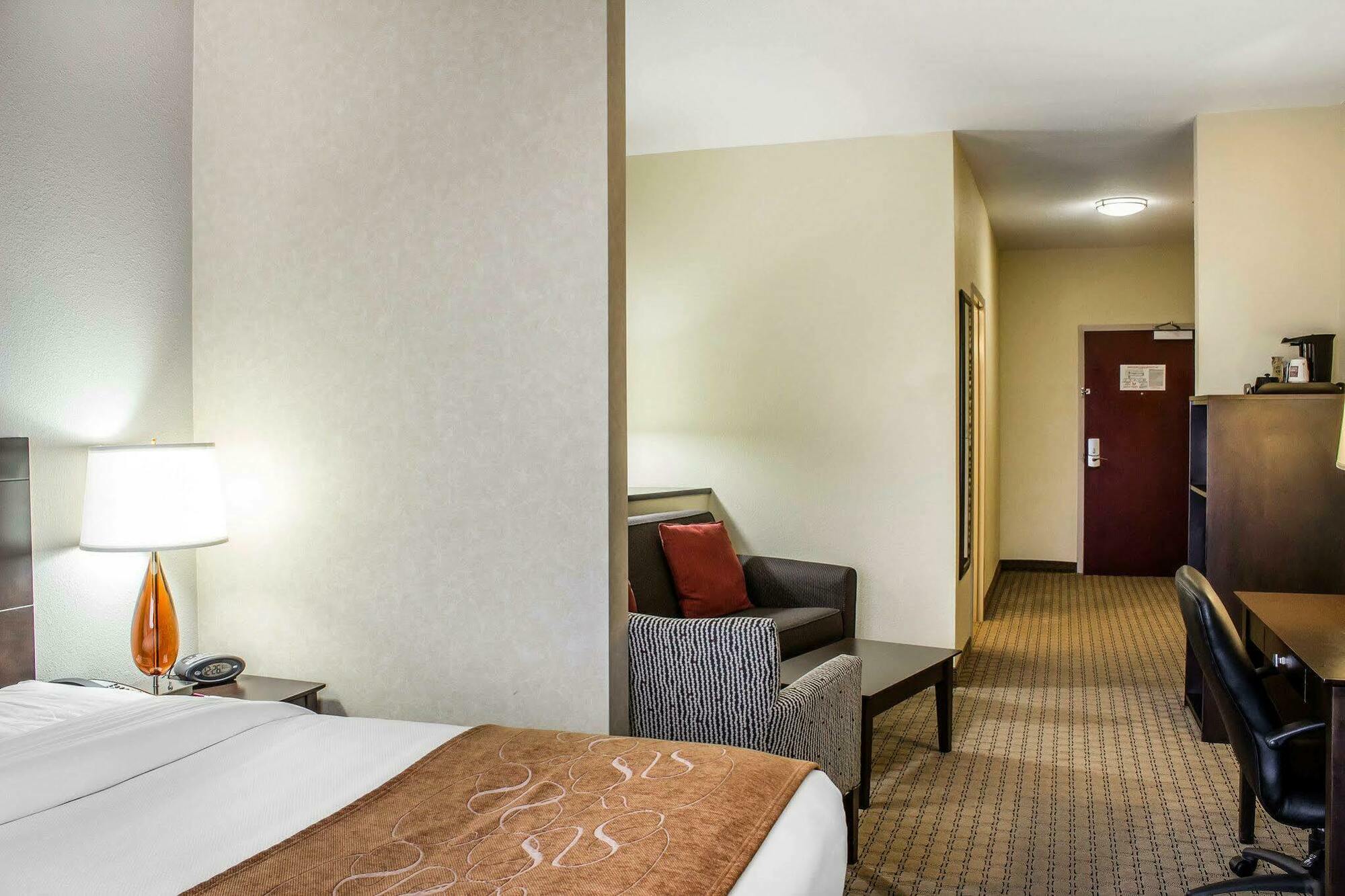 Comfort Suites Wilson - I - 95 Eksteriør billede