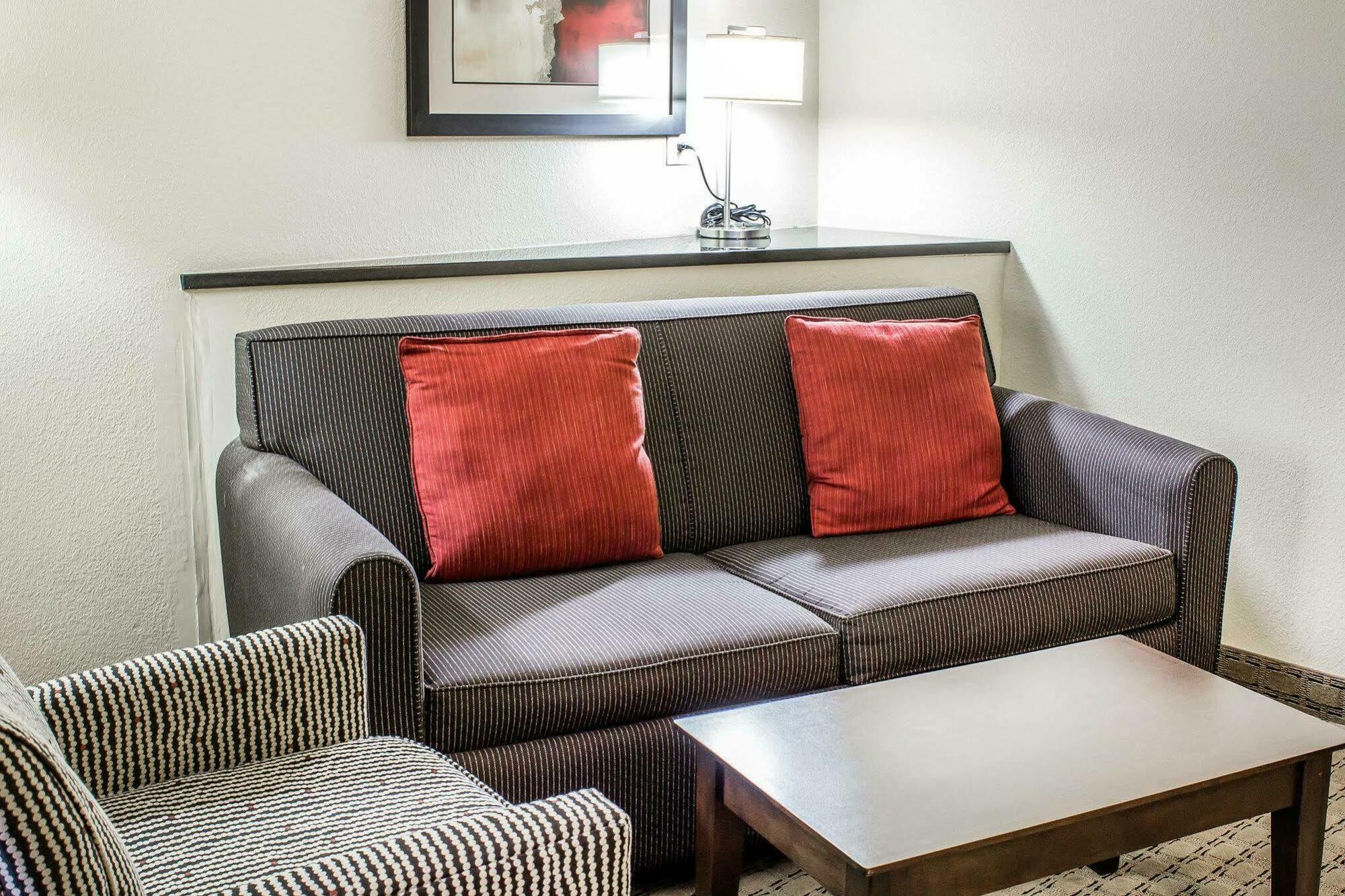 Comfort Suites Wilson - I - 95 Eksteriør billede